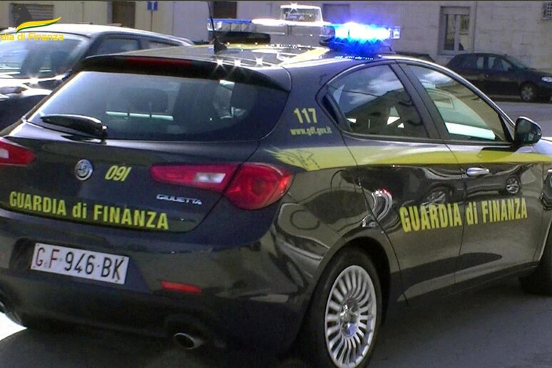 Mafia e scommesse on line, sigilli anche per una villa a Favignana
