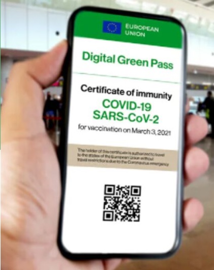 Covid, nuovo decreto: si riduce la quarantena e si estende il super green pass