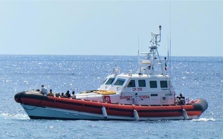 Cinquantenne scomparso in mare, trovati i resti dell'imbarcazione