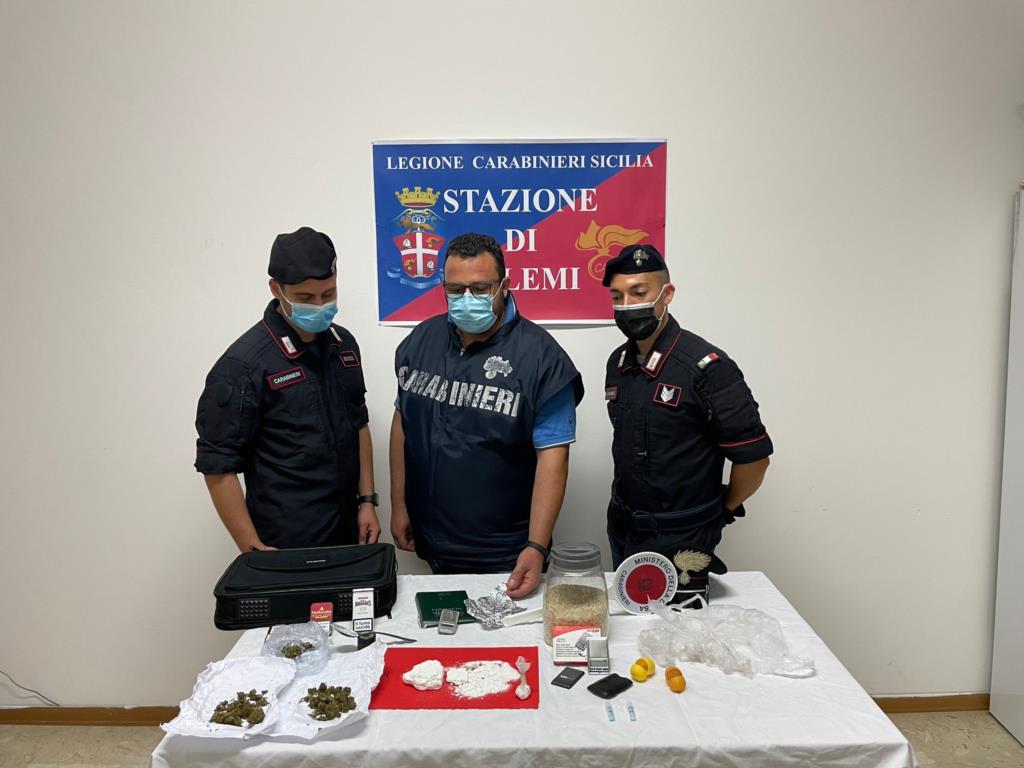 Salemi, nascondeva la cocaina nel barattolo del riso: arrestato (VIDEO)