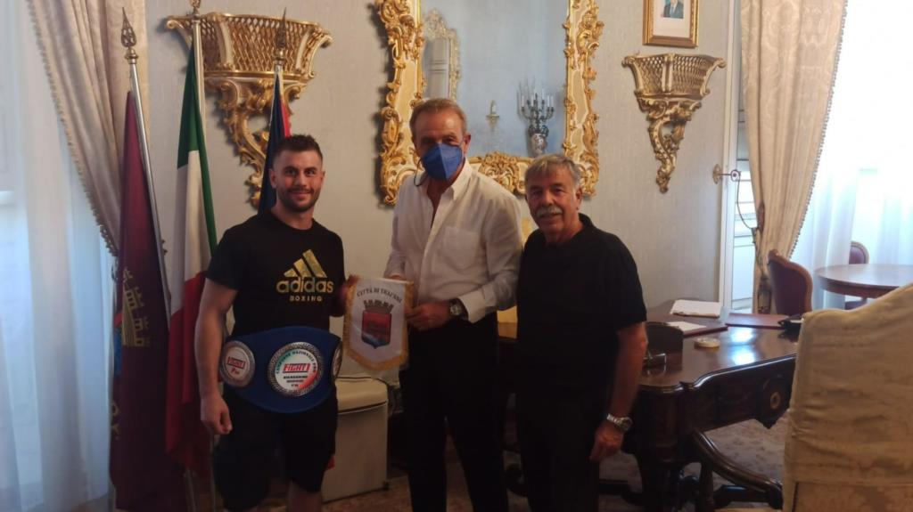 Kick-Boxing: il campione italiano ricevuto a Palazzo d'Alì