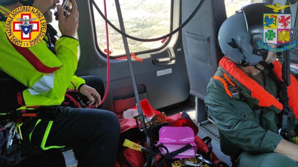 Castellammare, turista precipita dalla scogliera: soccorsa