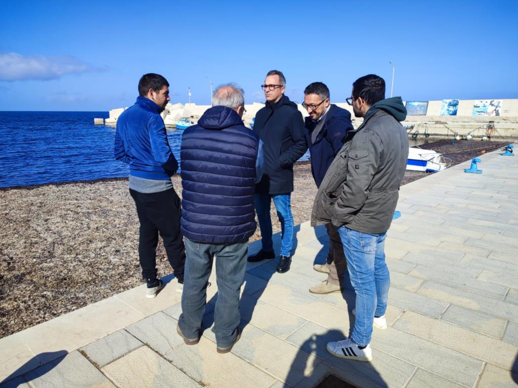 Valderice, il sindaco incontra i pescatori e diportisti di Bonagia