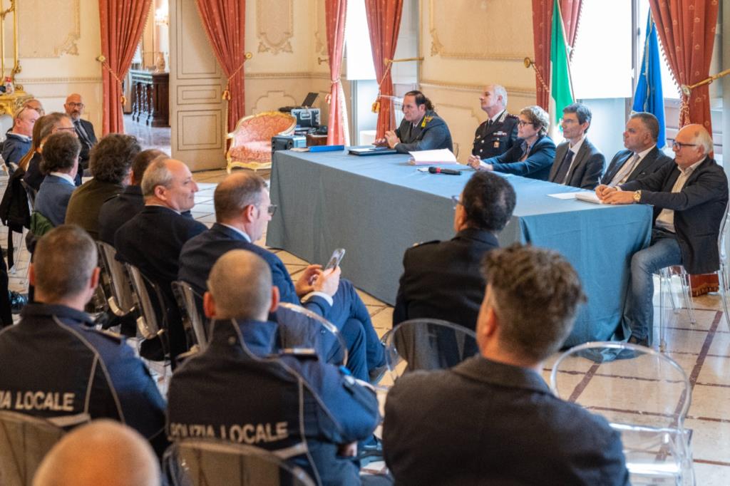 Movida notturna, riunione con i sindaci in Prefettura