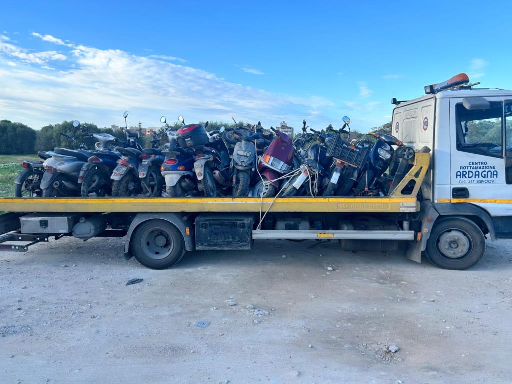 Marsala: sequestrati 18 motoveicoli senza targa e assicurazione