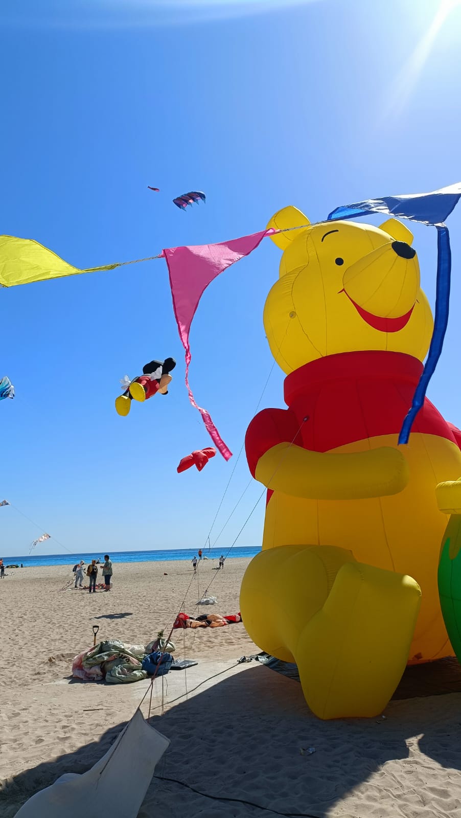 Festival Internazionale degli Aquiloni: a San Vito lo Capo successo per l'inaugurazione della 15ª edizione