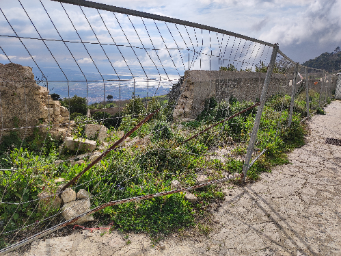 Erice: cimitero in stato di abbandono, la denuncia della  terza commissione