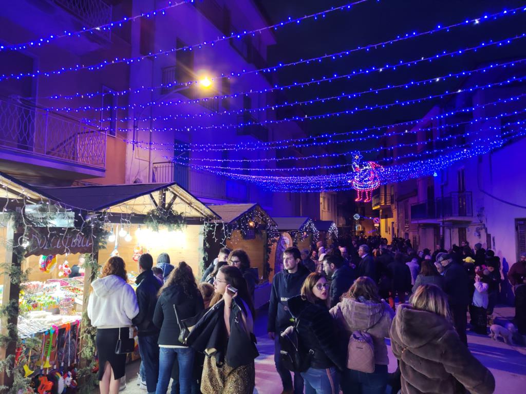 Calatafimi, boom di visitatori per il primo presepe vivente
