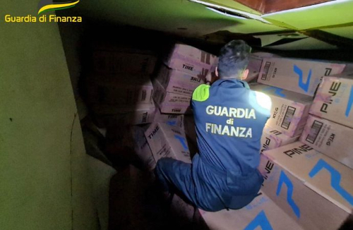 Traffico di sigarette tra il Nord Africa e il trapanese: tre arresti