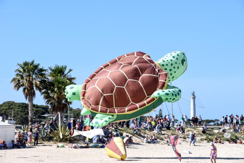 15° Festival Internazionale degli Aquiloni - Il cielo di San Vito lo Capo si tinge di colori e creatività
