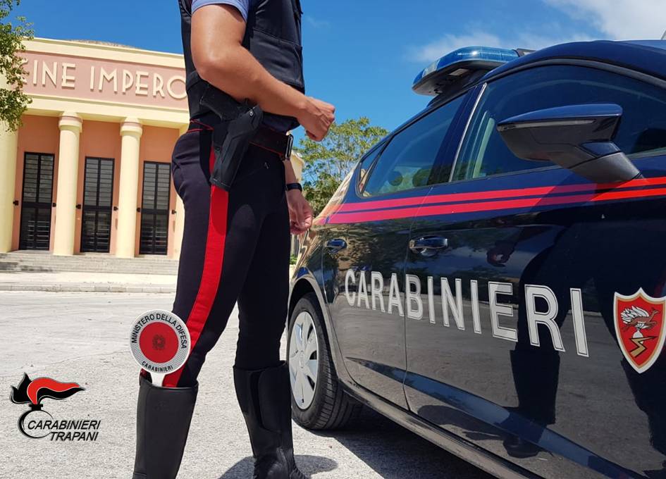 Marsala, tentano una rapina e accoltellano la vittima: denunciati due tunisini