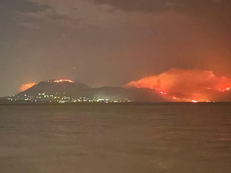 Incendio allo Zingaro, emergenza rientrata