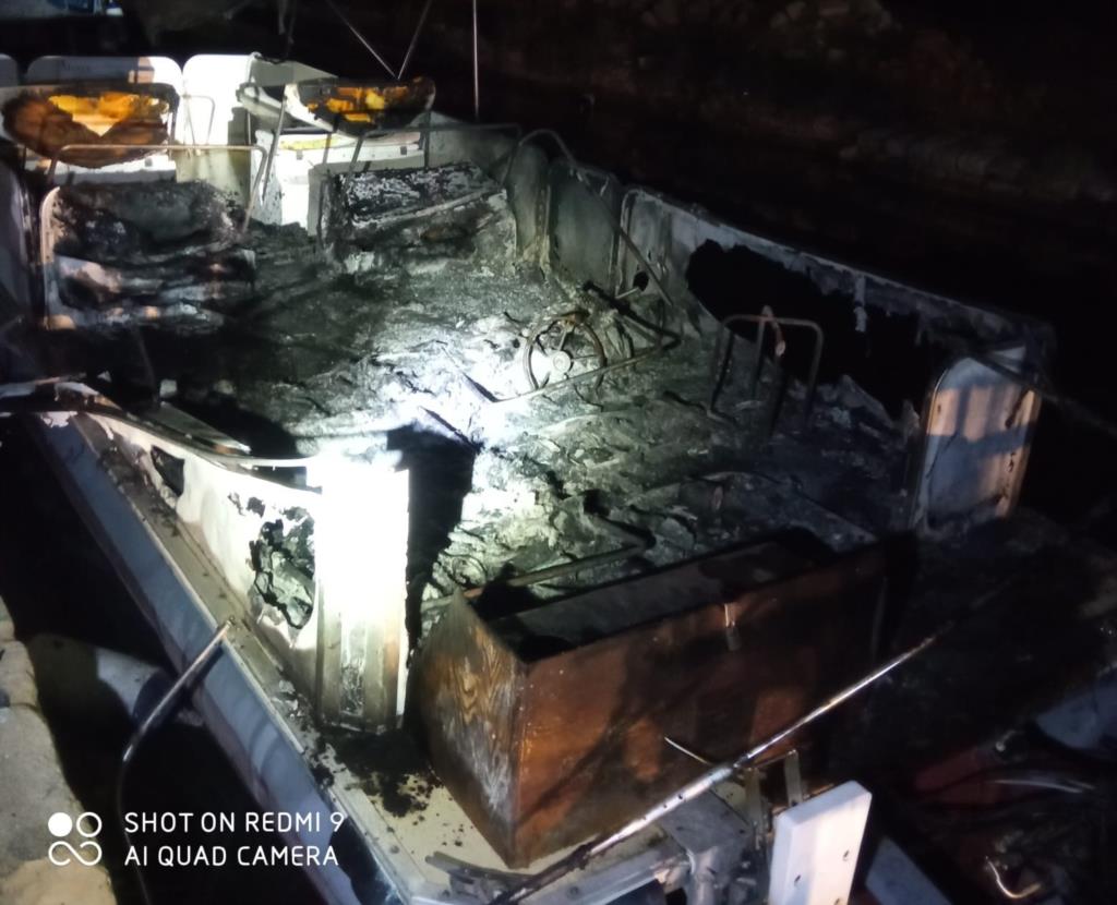 Marsala, incendiati tre natanti all'imbarcadero di Mozia