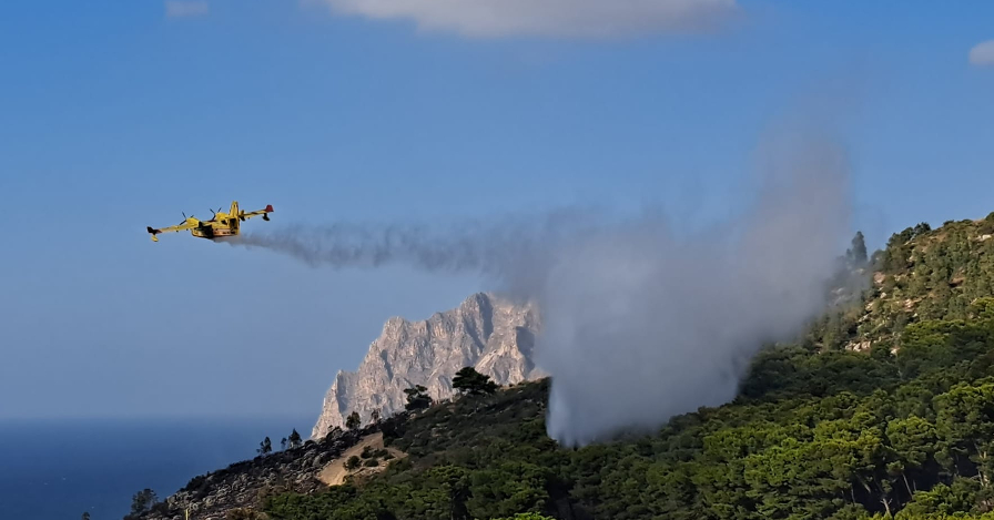 Incendio in contrada Misericordia a Valderice