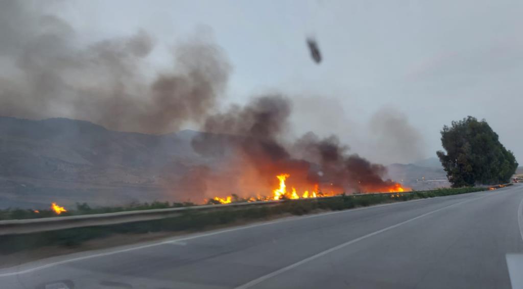 Vasto incendio ieri a Buseto Palizzolo