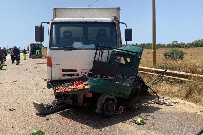 Campobello di Mazara, camion travolge Apecar: morta una donna