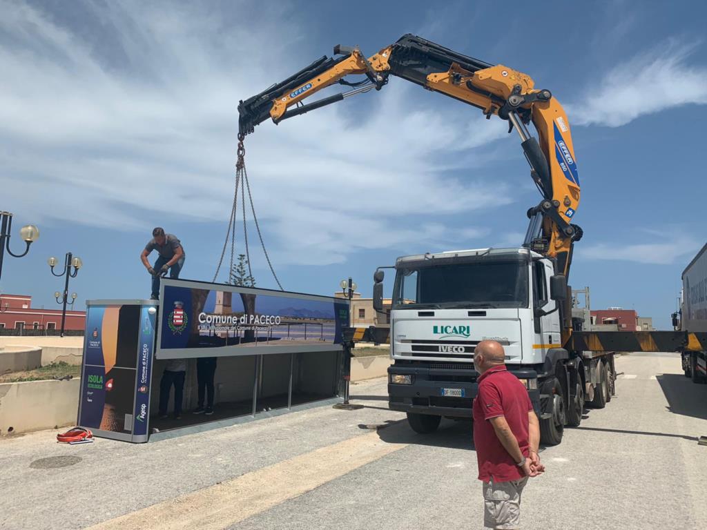 Paceco, installate due isole ecologiche