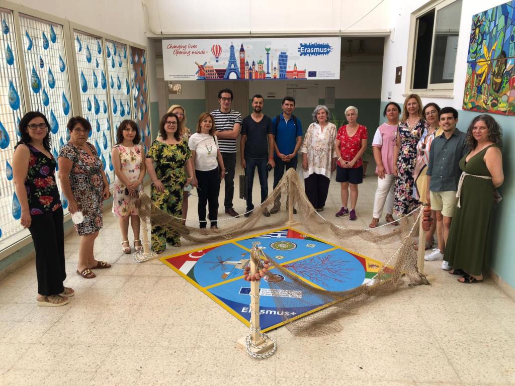 “The Arts Ring”: la scuola media “De Stefano” ospita il Transnational Meeting Italy