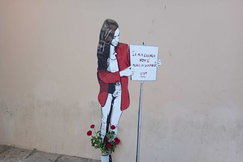 Marsala, il murale dedicato a Marisa Leo rimosso per un equivoco