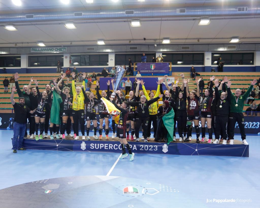 L'Handball Erice vince la Supercoppa italiana