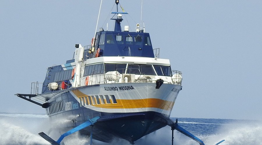 Trasporti Isole Egadi, saranno rimborsati i biglietti ai pendolari in attesa dell'entrata in vigore della nuova normativa