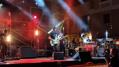 Mazara del Vallo: sconto a sindaco e assessori per il concerto di Max Gazzè, scoppia la polemica