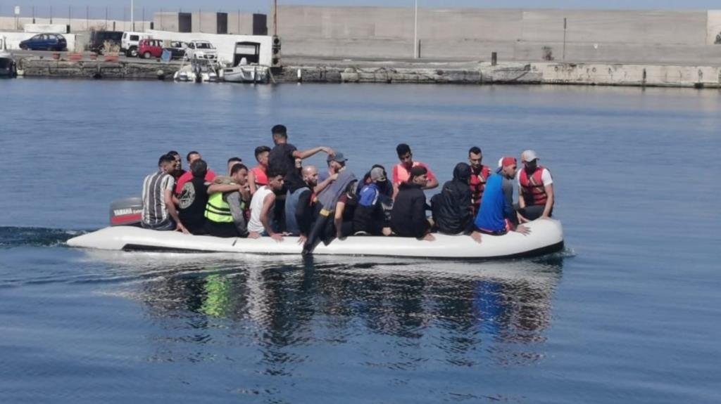 Pantelleria, riprendono gli sbarchi dei migranti