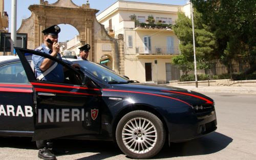 Castelvetrano: occupano abusivamente un casolare, denunciati