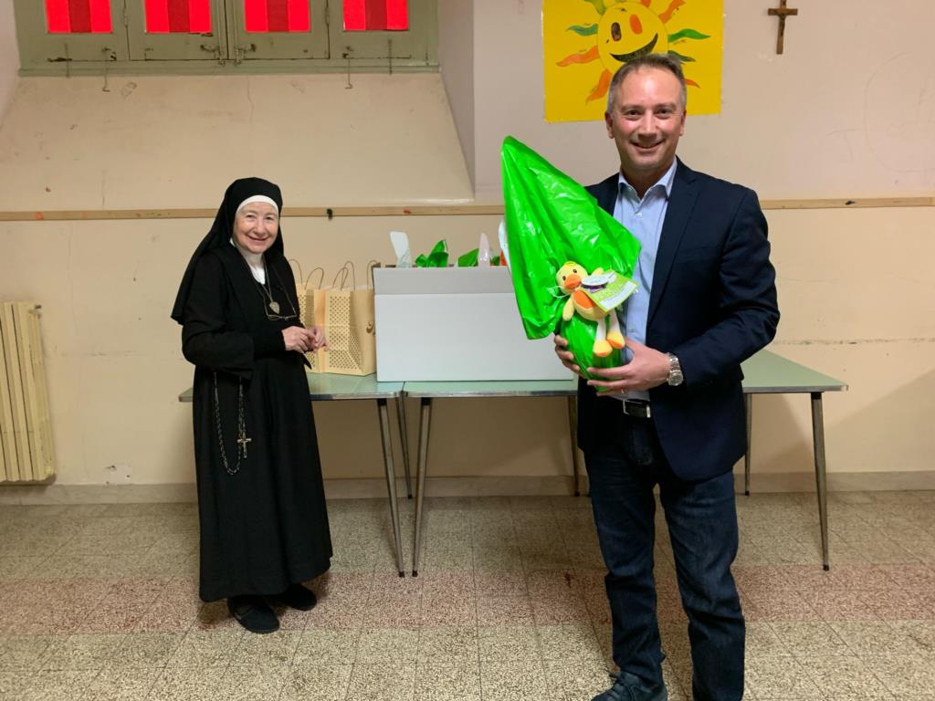 L’Ordine dei Medici di Trapani dona uova di Pasqua e colombe ai bimbi ucraini ospiti dell’Istituto Incoronata di Erice