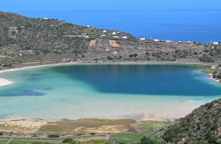 Transizione energetica a Pantelleria: ieri l’Assessore Angelo Parisi ha incontrato a Palermo l’Assessora Regionale Daniela Baglieri