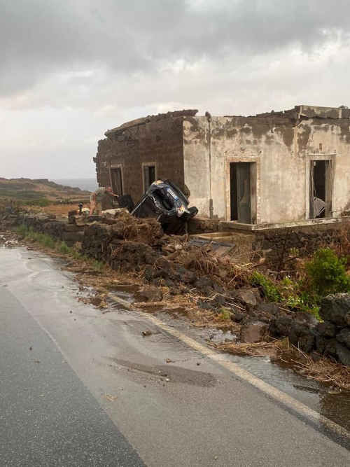 Tromba d'aria a Pantelleria: due morti e nove feriti