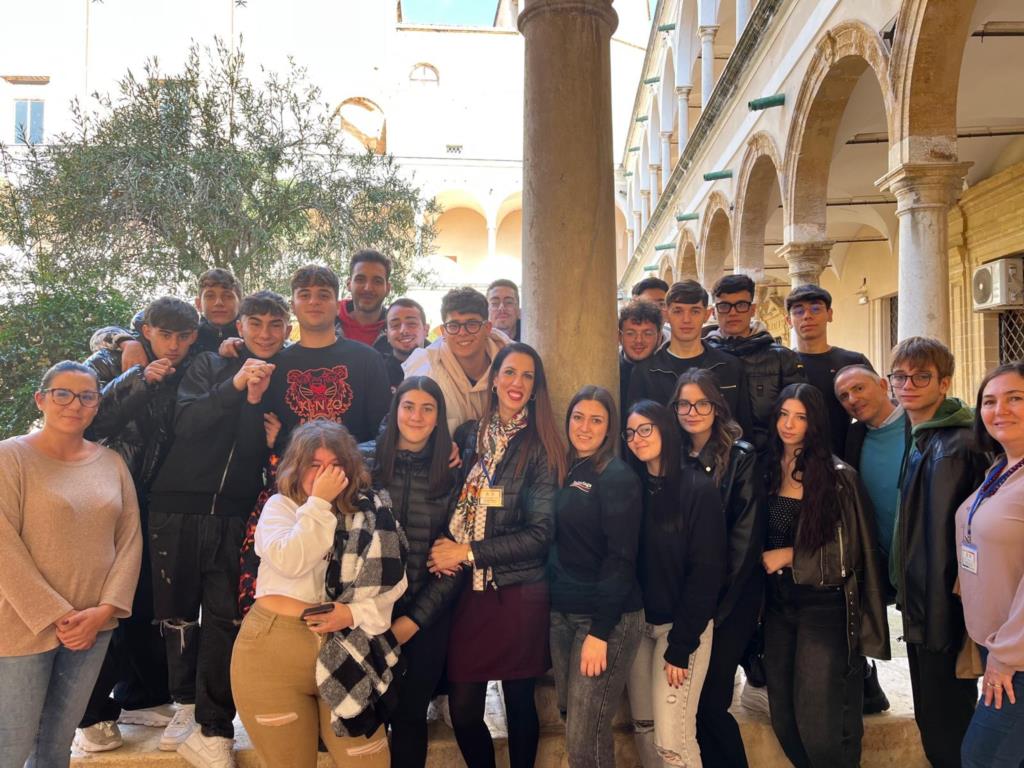 Gli studenti dell’Istituto Alberghiero di Erice in visita al Museo Pepoli di Trapani