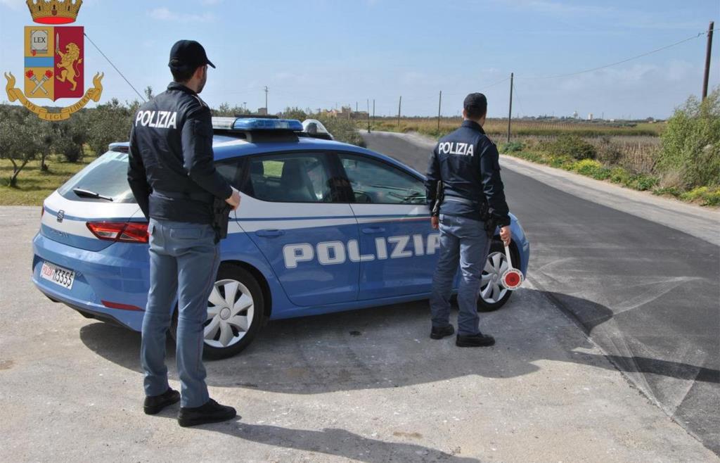 Marsala, i poliziotti salvano un Husky