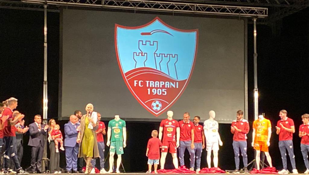 Tanto entusiasmo alla presentazione dell' FC Trapani 1905 (VIDEO)