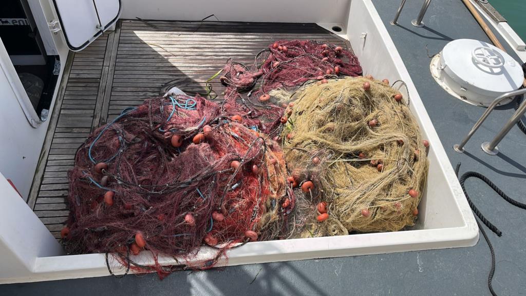 Mazara, la Guardia costiera sequestra reti da pesca illegali