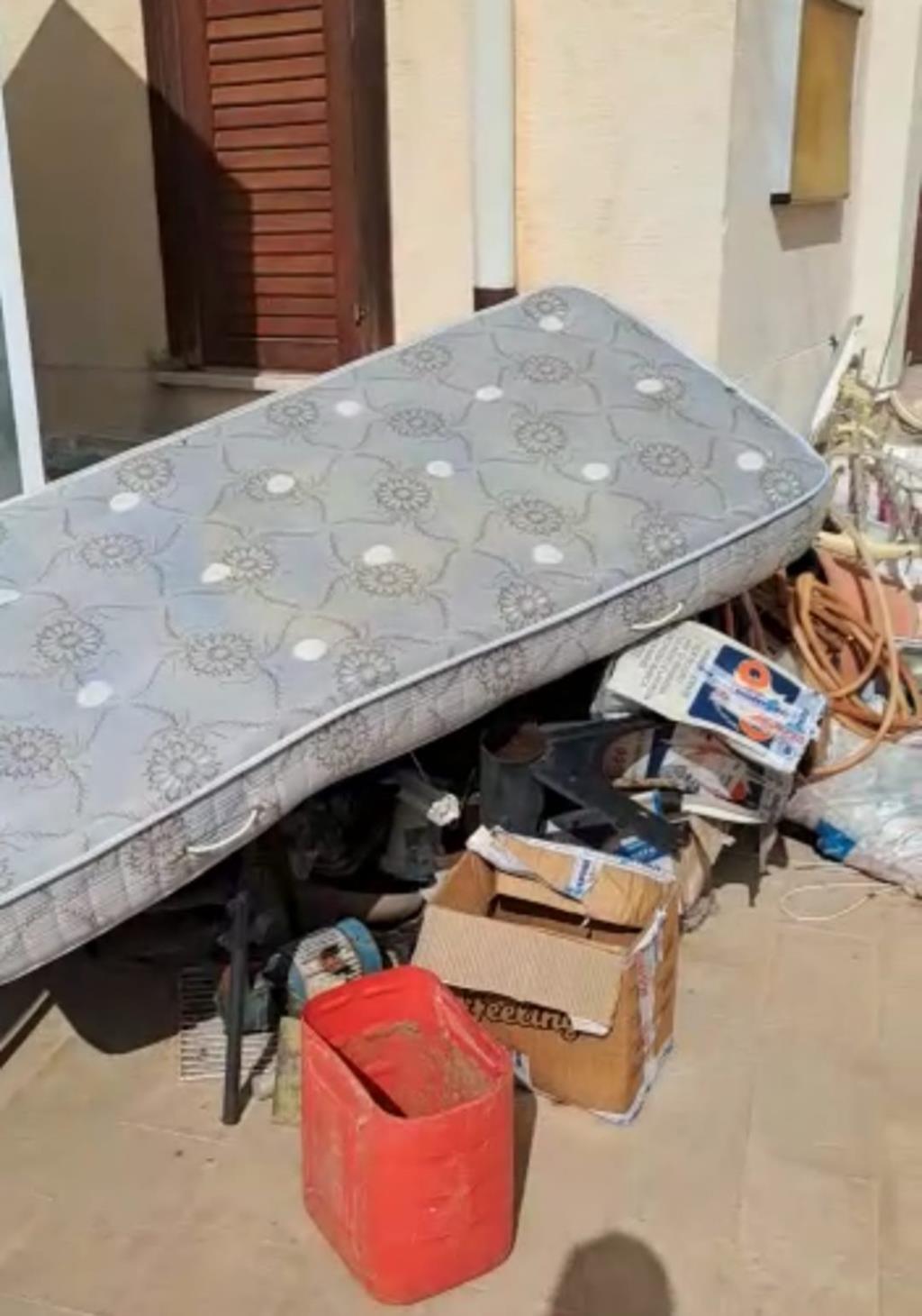 Nuovo abbandono di rifiuti nelle Egadi, il sindaco presenta una denuncia