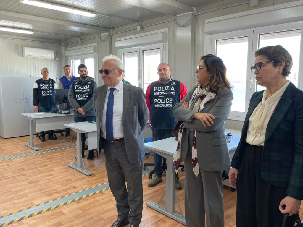 A Trapani il nuovo posto di identificazione migranti al molo Ronciglio