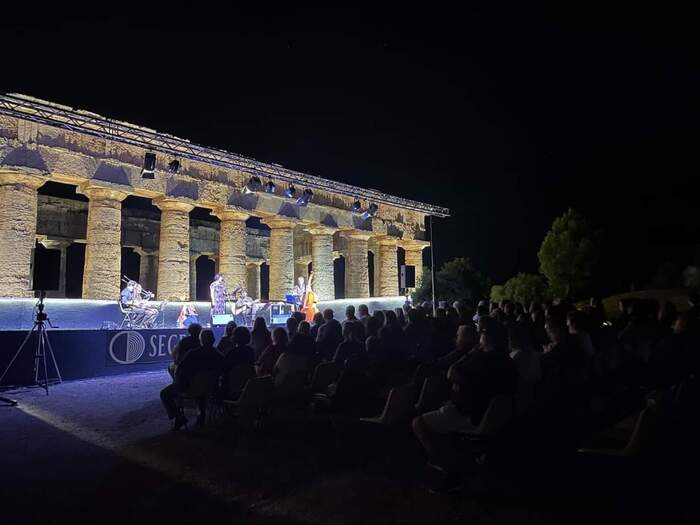 Al Segesta Teatro Festival Alice e Sonia Bergamasco