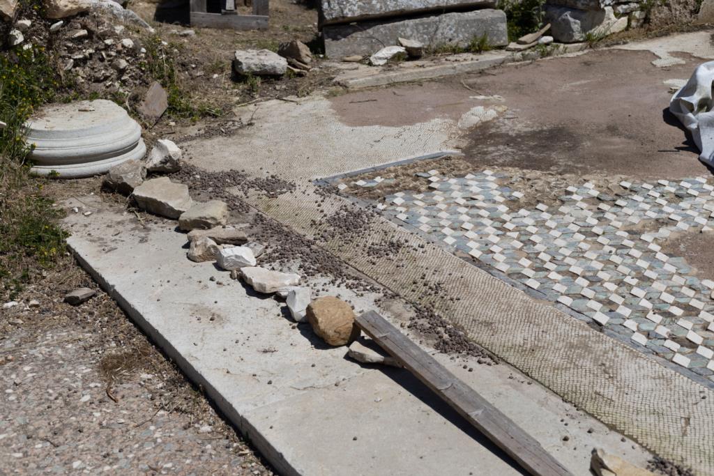 Torna alla luce l'antica strada lastricata di Segesta
