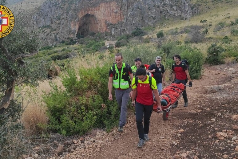 Turista svizzera soccorsa da squadre Sass allo Zingaro
