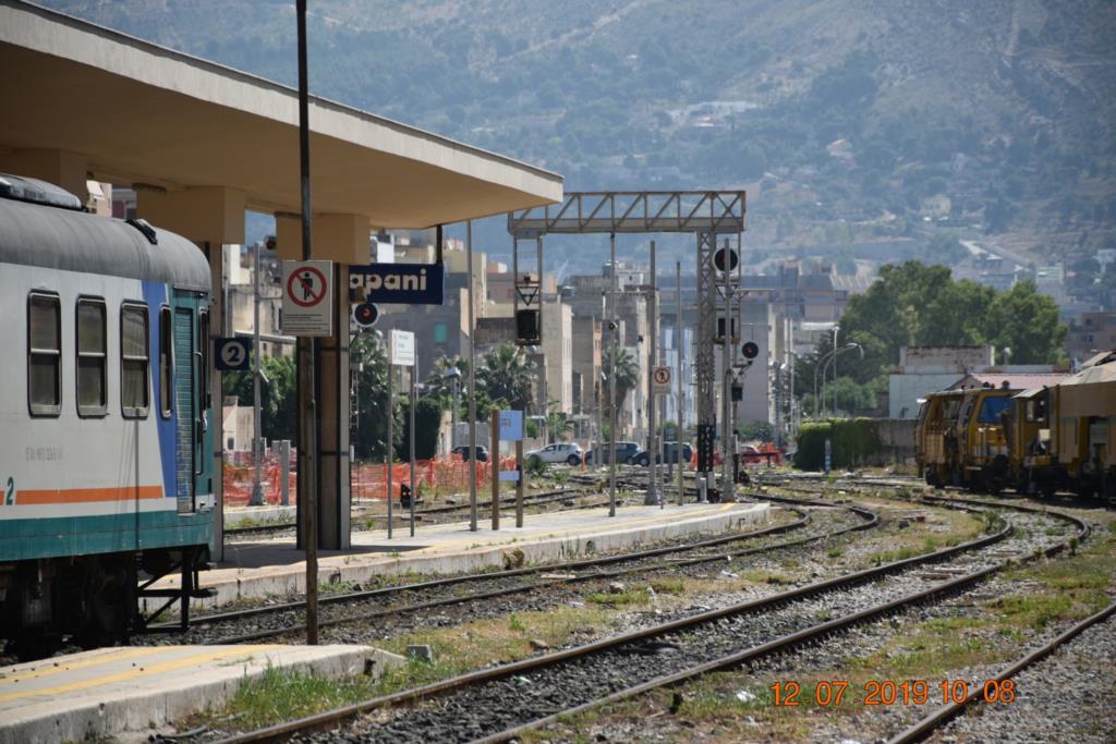 Guasto ad un passaggio a livello, disagi per i pendolari
