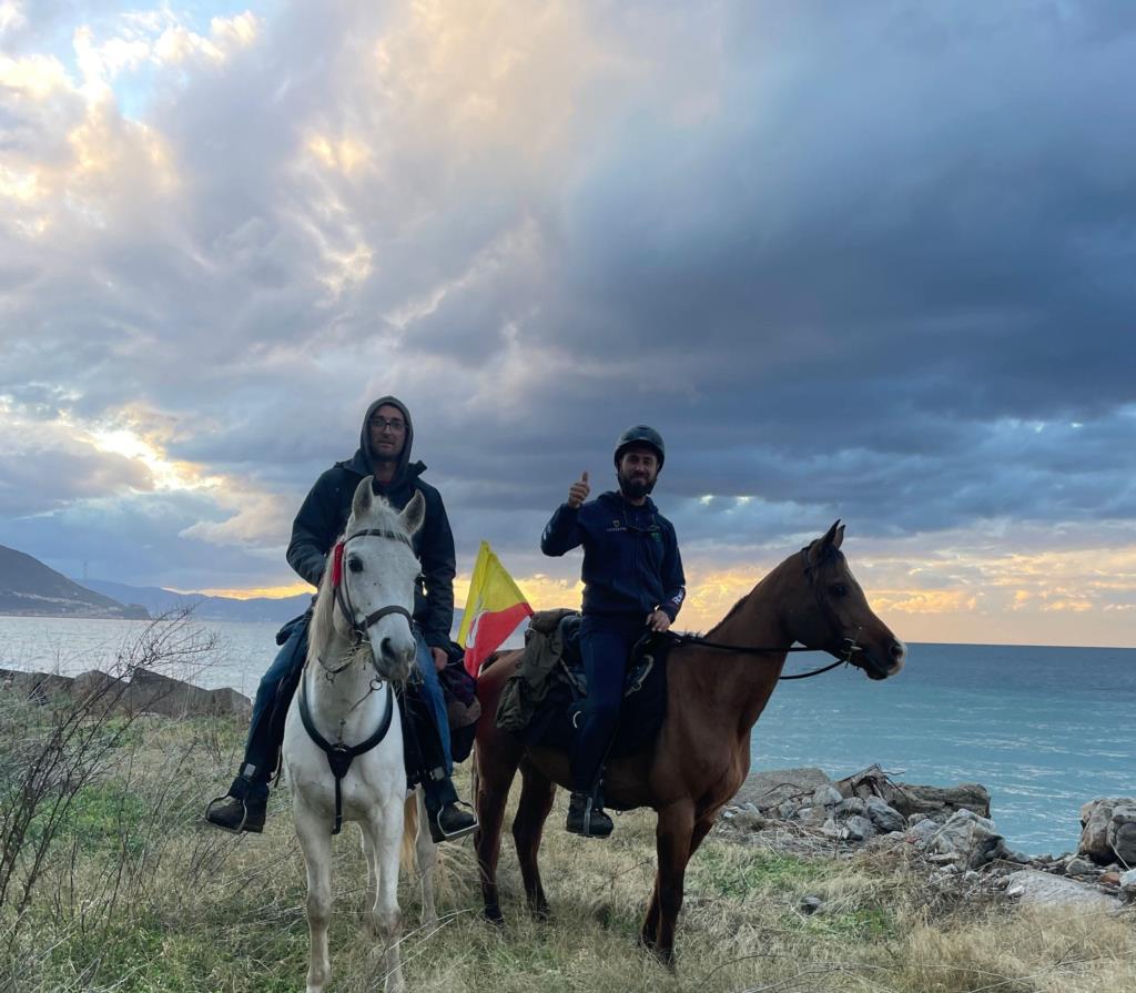 Castellammare, i 'Trekker del golfo' concludono il giro d'Italia a cavallo