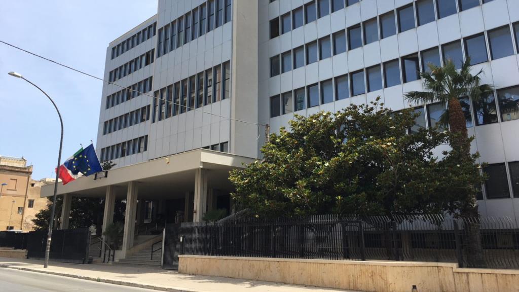 Custonaci, 21 indagati per un presunto giro di fatture false attorno alla Riviera Marmi