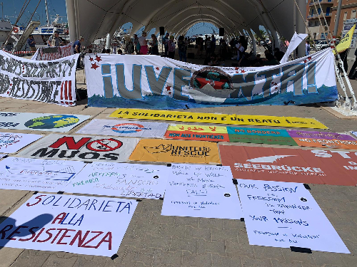 Caso Iuventa: alla sbarra i soccorritori dei migranti  (VIDEO)