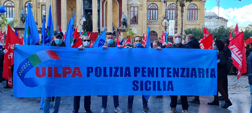 La Uilpa penitenziari in piazza a Palermo