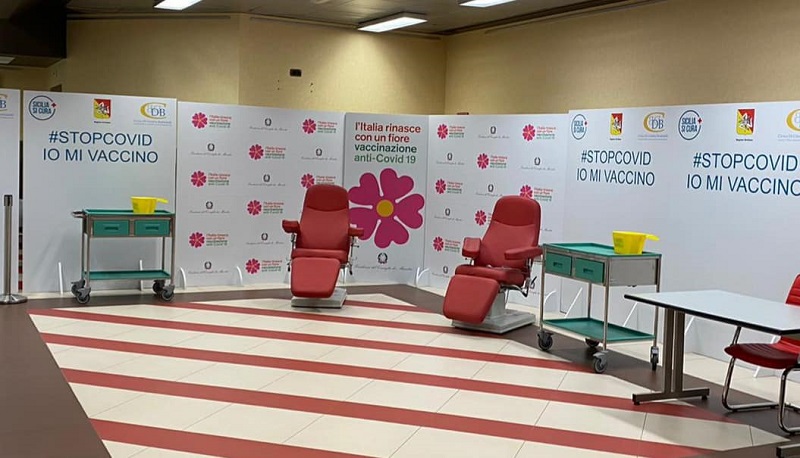 Vaccini: al via le prenotazioni per insegnanti over 55