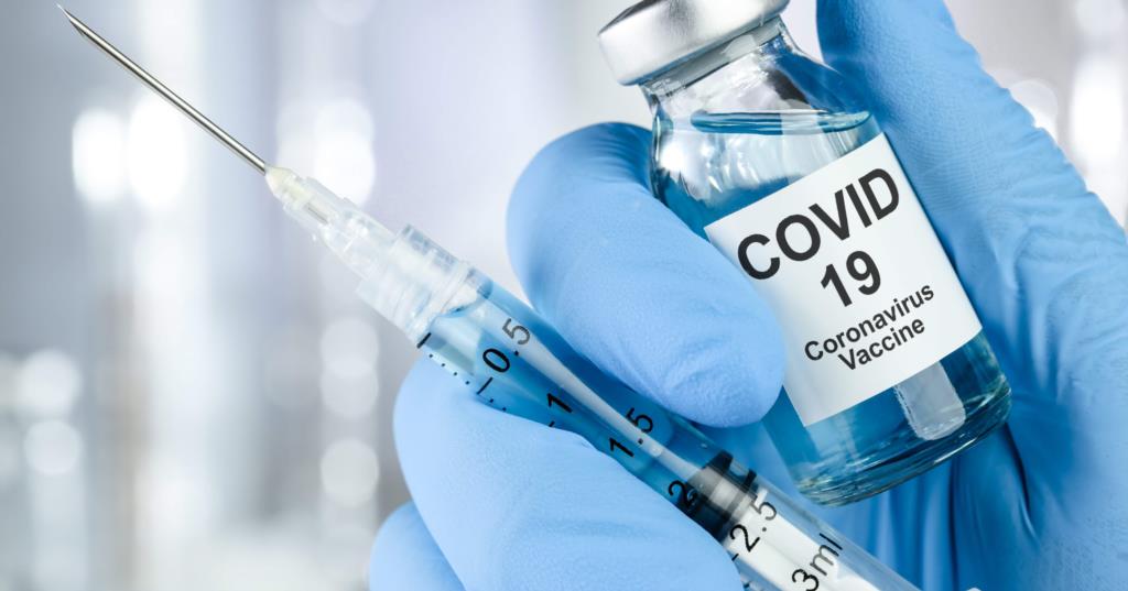 Vaccini anti Covid, scatta l'Operazione Nonni
