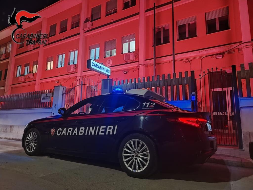 Trapani, picchia la moglie per strada: arrestato dai Carabinieri
