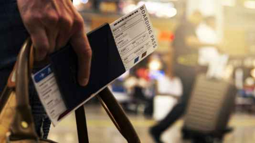 Viaggi a Natale: ripresa lenta per il settore turistico, partenze tra green pass e tamponi