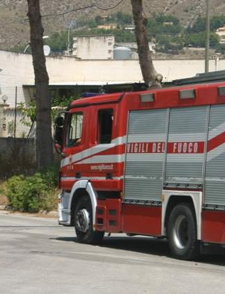 San Vito Lo Capo, brucia la montagna di Macari